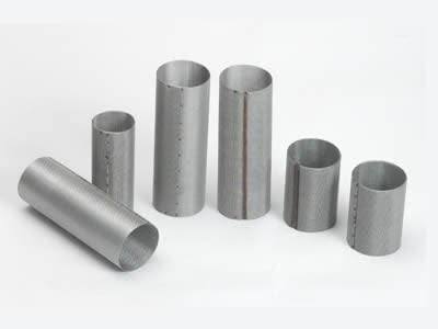 Cylindrical extruder screens with spot welded edge; Multilayer cylindrical extruder screens