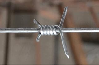 Single strand barbed wire