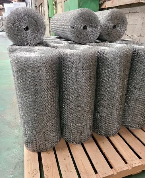 Hexagonal Wire Mesh As Facing For Insulation Blanket