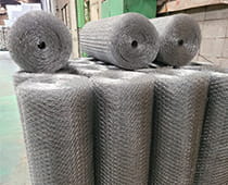 Hexagonal Wire Mesh As Facing For Insulation Blanket